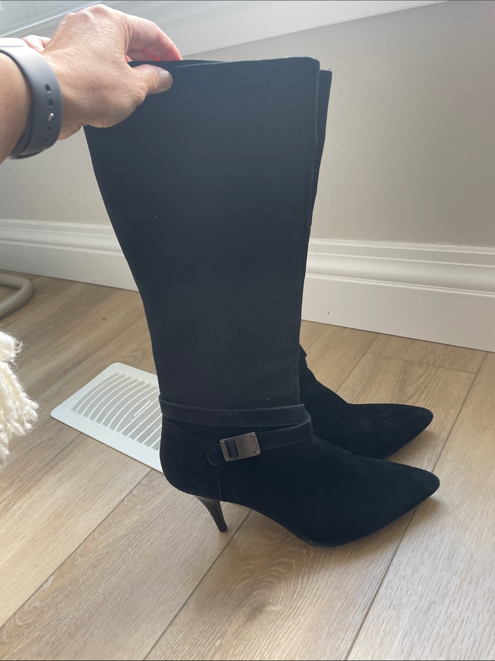 Gorgeous Vince Camuto Black Suede Boots